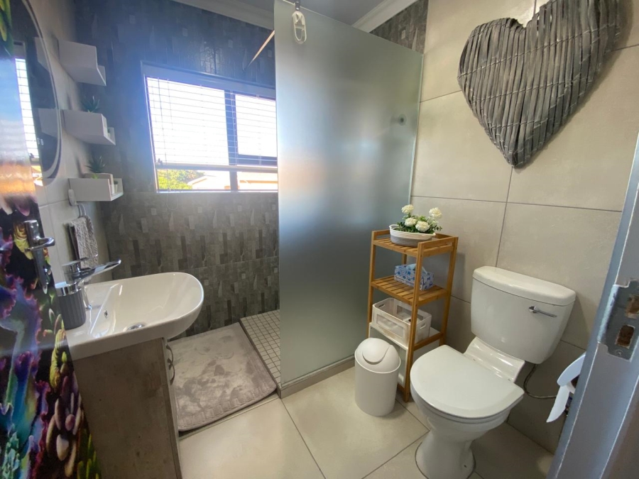 3 Bedroom Property for Sale in Menkenkop Western Cape